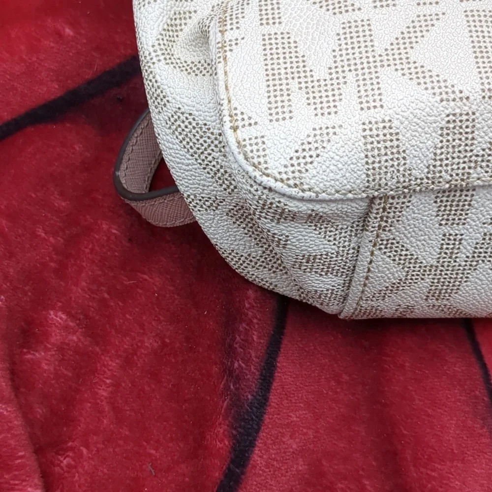 Michael kors crossbody